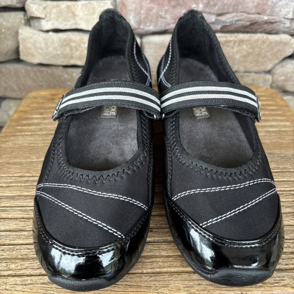 Kenneth Cole Reaction Mary Jane Flats Sz 3 Youth Black Hook & Loop